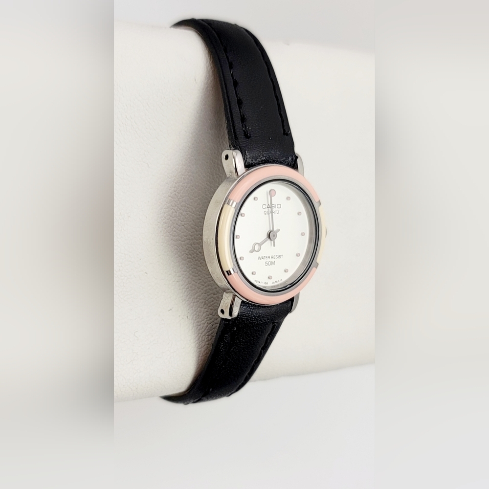 Vintage Casio LQ-960W Ladies Analog Watch – Rare JDM Pink & Cream Bezel – Japan - Picture 4 of 8